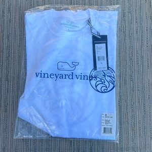 NWT Vineyard Vines Marlin Graphic White Tee Shirt Size Small